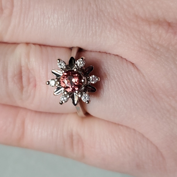 Pink tourmaline and diamond flower ring - Picture 3 of 5